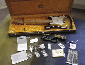 Fender 2004 50th Anniversary American Commemorative Strat- MINT COLLECTOR'S COPY