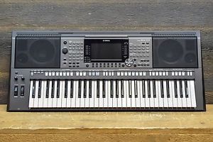 Yamaha PSR-S970 61-Key Professional Arranger Workstation Synthesizer