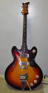 Vintage SILVERTONE Model 1424 Hollow Body Electric Guitar J3