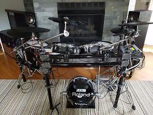 Drums digital. Roland TD-20 V-Drums with extra cymbals.Beautiful & zero problems