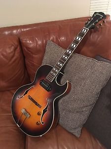Eastman AR371CE-SB P90 2014 Sunburst Hollowbody Jazz Guitar