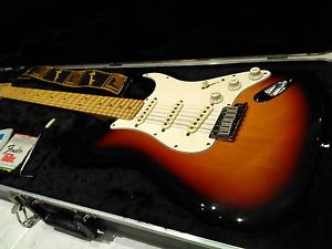 Vintage 1988 FENDER American Standard STRATOCASTER USA with immaculate case