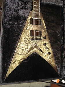 DEAN DAVE MUSTAINE V VMNT FEAR ELECTRIC GUITAR  w/ Hardshell Case