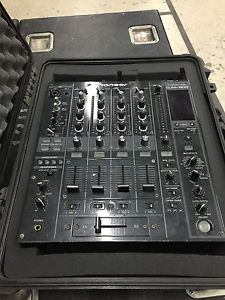 Pioneer DJM800 Mixer w/ Pelican 1500 Case