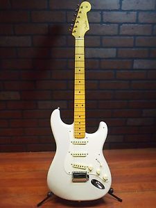 NEW Fender Eric Johnson Stratocaster - White Blonde! Maple Fretboard World Ship!