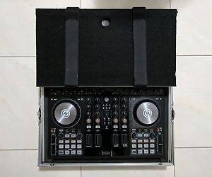 Traktor Kontrol S4 MKII DJ Controller w/ Flight Case