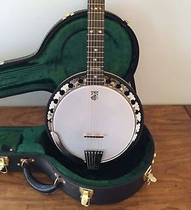 Deering 2014 Ornate Custom Boston B6 Six String Banjo with Extras
