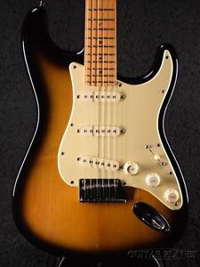 Fender American Deluxe Stratocaster V-Neck -2-Color Sunburst Electric Guitar