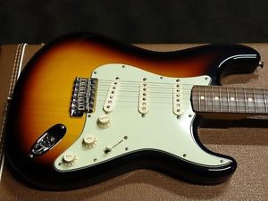 Fender Custom Shop 1960 Stratocaster NOS 3 Color Sunburst Free ship From JAPAN