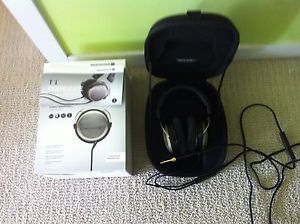 Beyerdynamic T1 2nd Generation  Headphones  barely used