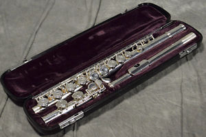 Yamaha YFL-411 Flute