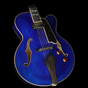 Eastman AR580CE-BLU Archtop Electric Guitar Blue