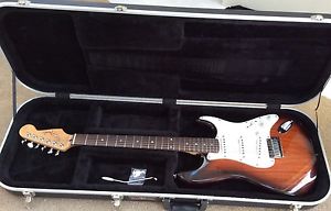 Fender Koa Stratocaster Electric Guitar S. Duncan Pickups Hard Case Hardly Used