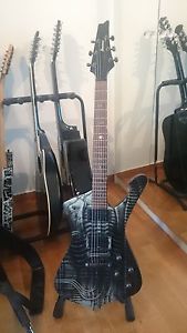 IBANEZ GIGER ICEMAN  2006 WITH HARD CASE, USED ELECTRIC GUITAR