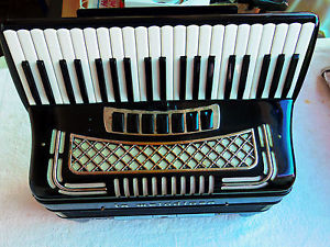 La Melodiosa Vintage Accordion  Model 38 120/41