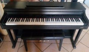 Piano droit numerique SUZUKI HP97
