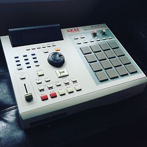 Akai MPC 2000XL w Upgraded SD Card Reader