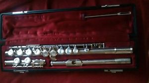 FLUTE YAMAHA 311 SOLID SILVER HEAD