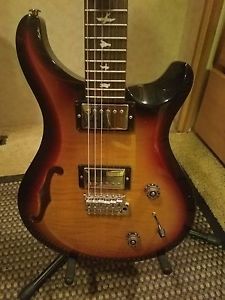 PRS S2 CU 22 Semi-hollow Tri-Color Sunburst with Gigbag