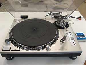 Technics SL-1200MK2 Direct Drive Turntable w/Headshell & Stanton L680EL NearMint