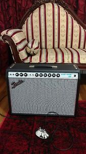 Fender 68 Custom Deluxe Reverb 2