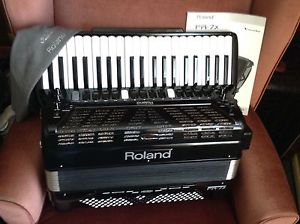Roland FR7X digital Accordion