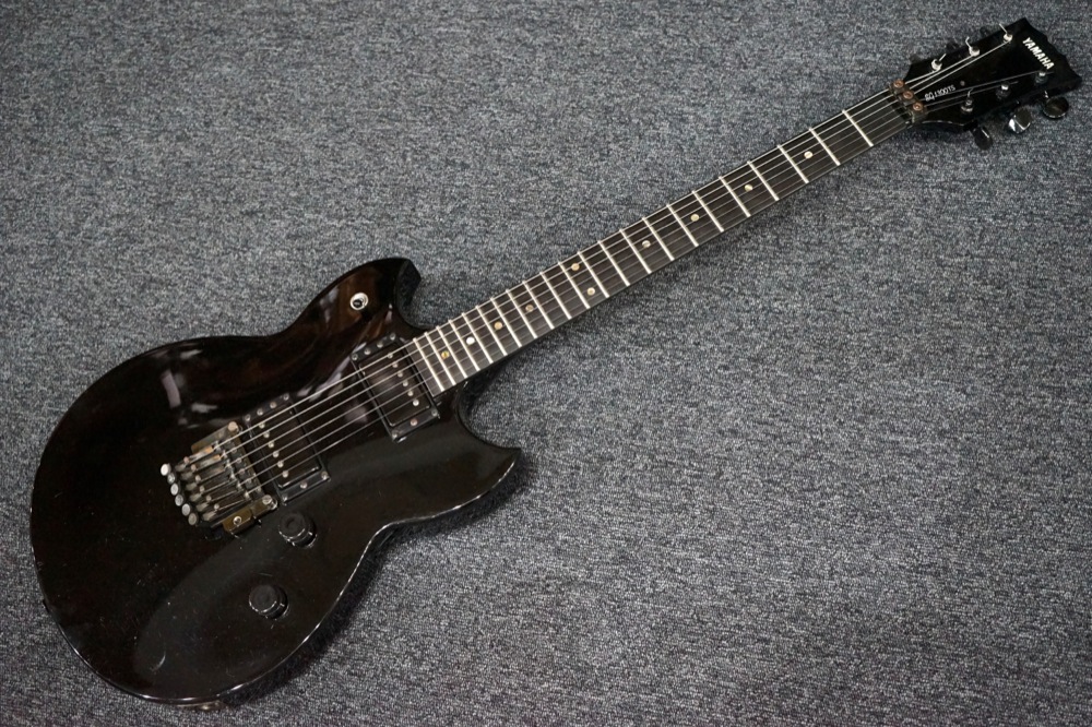 YAMAHA SG-1300TS Electric Guitar w/Hardshell case