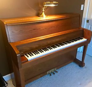 Kawai UST-7 Upright Piano w. Climate Control - Excellent. I Ship Continental US