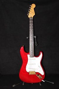 Fender Deluxe Players Stratocaster - Excellent Cond - Crimson Red Transparent