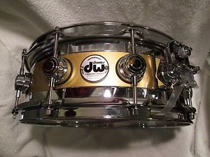DW. Edge snare drum. Silver badge, Collectors Series. Mint condition. Nearly New