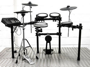Yamaha DTX700 Electronic Drum Kit