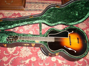 The Loar Deluxe LH-700 LH-700-VS Acoustic Guitar