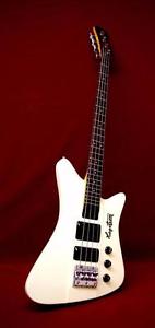 HAGSTROM ULTRA SWEDE HISTORICAL PROTOTYPE BASS 1982. Only 12 buitl. ULTRA RARE.