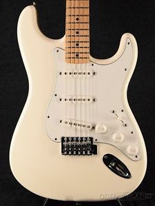 Fender Standard Stratocaster -Arctic White l Maple- 2012 Free Shipping