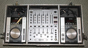 Pioneer DJM-600 4-Channel DJ Mixer W/ 2x CDJ-200 CD Decks