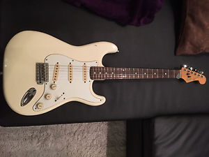Squier by Fender Stratocaster E Serie Made in Japan 1984 - 1987