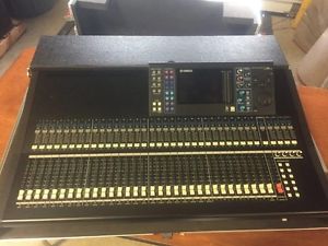 Yamaha LS9-32 Mixing Console w/ new road case