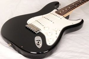Fender USA Vintage 70s Stratocaster/Black/Matching Head Electric Guitar