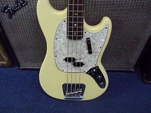 FENDER MUSTANG  Electric Bass Guitar Made in USA 1973