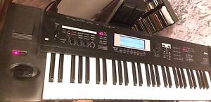 KORG TR/61/ MAS DE 80 SAMPLES GRUPEROS Y BANDA. Studio/TR/Extreme/LE/m1