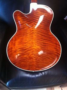 Eastman Archtop, AR810CE, Uptown