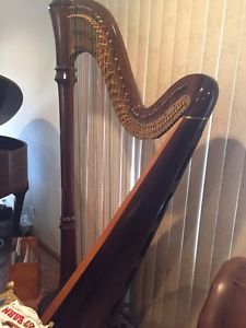 Lyon & Healy Harp