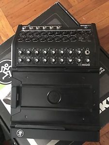 Mackie DL1608 Digital mixer. With gig bag!