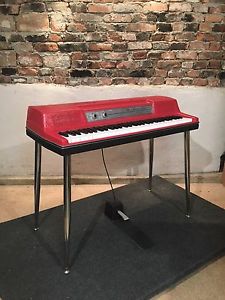 Wurlitzer 200 Electric Piano - Avangarda Red