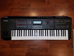 Yamaha MOX6 Keyboard Synthesizer