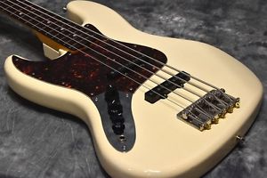 Fender JBV / LH left-handed for the Vintage White Electric Bass Guitar