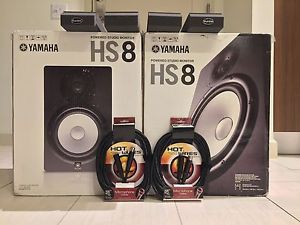 Yamaha HS8 Powered Studio Monitor Bundle