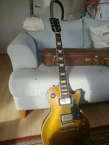 Gibson les paul 57 reissue with V2 neck