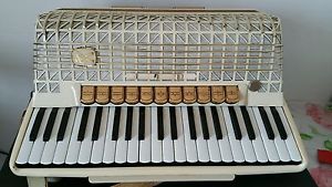 akkordeon Hohner Atlantic IV De Luxe  top fisarmonica.  Accordeon.