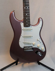 Used Fender American Vintage '65 Stratocaster in Burgundy Mist